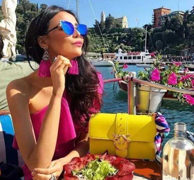 pinko包值得购买吗,pinko燕子包和mk哪个好