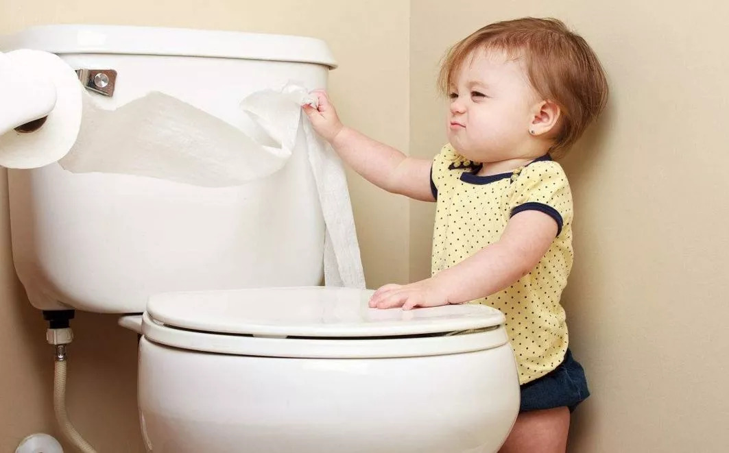 怎样教一岁四个月的宝宝把屎把尿,小月龄宝宝习惯把屎把尿如何纠正