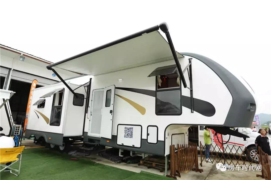 一万元房车两室一厅,一万元左右的房车旅行