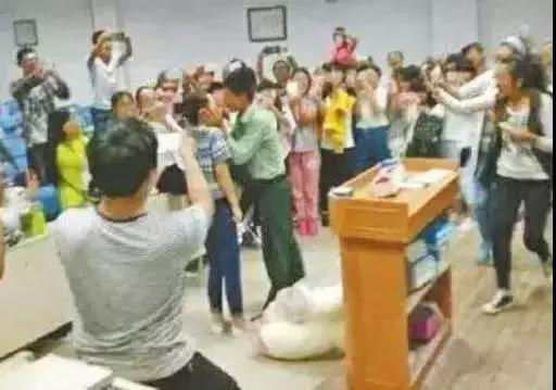 为什么军训不能跟教官谈恋爱,军训就谈恋爱