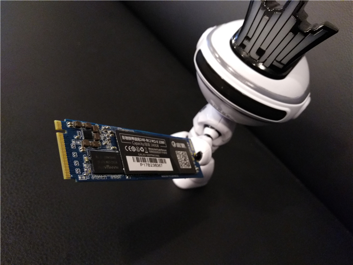 ssd固态硬盘散热器安装教程,三星ssd固态硬盘怎么安装