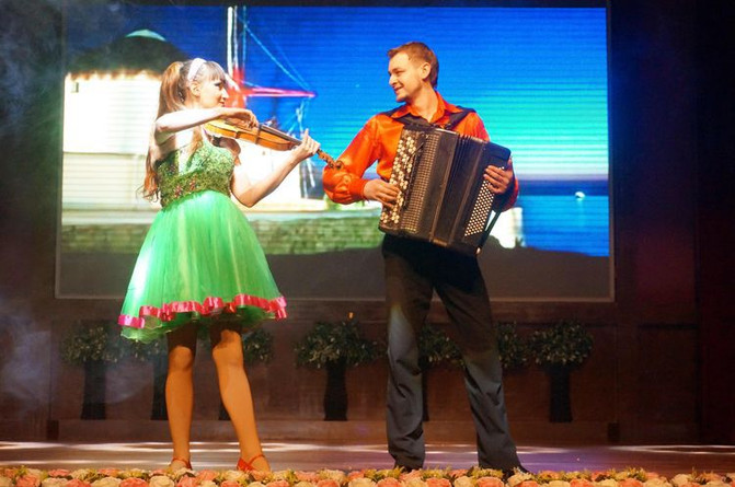 冰城伏尔加：“晴空下的雪域恋歌”让你知道旅行和旅游是两码事！