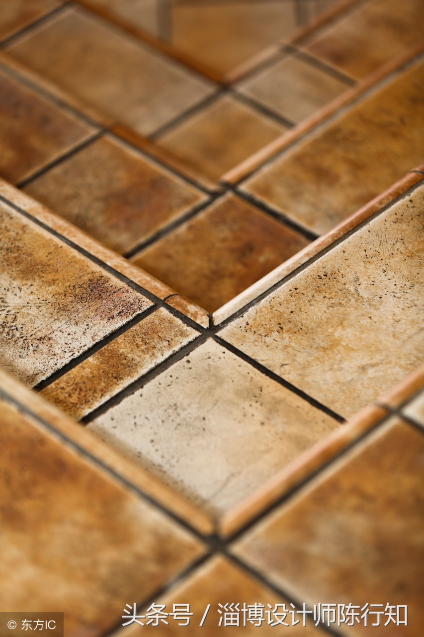 淘汰了！房子瓷砖别正铺，这8种实用美观的铺贴方案，设计师推荐