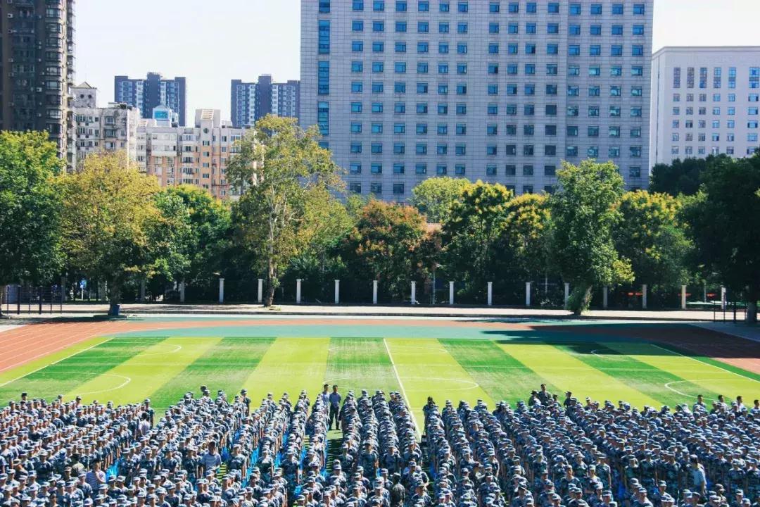 2018中南财经政法大学军训掠影：军训进行时，青春正当时