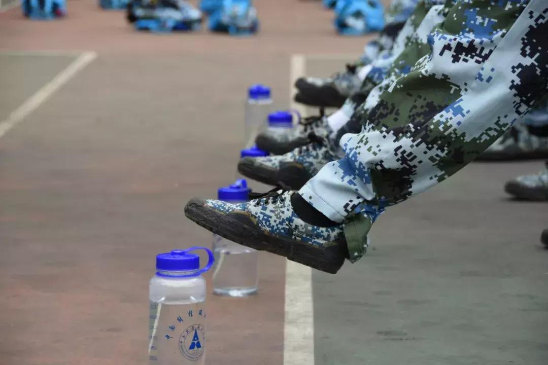 2018中南财经政法大学军训掠影：军训进行时，青春正当时