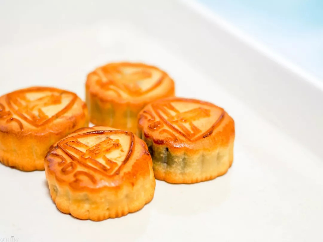 多口味！刚上市的华政logo月饼有点儿好吃！（福利文～）