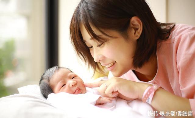 宝宝爱打嗝是不是消化不良,宝宝爱打嗝怎么办儿科