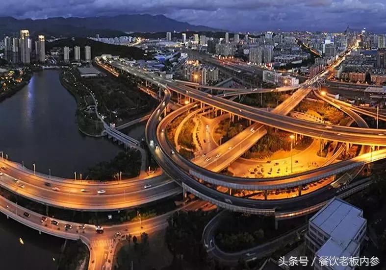 中国餐饮“王地”：每年不开100多家店都不好意思跟人打招呼