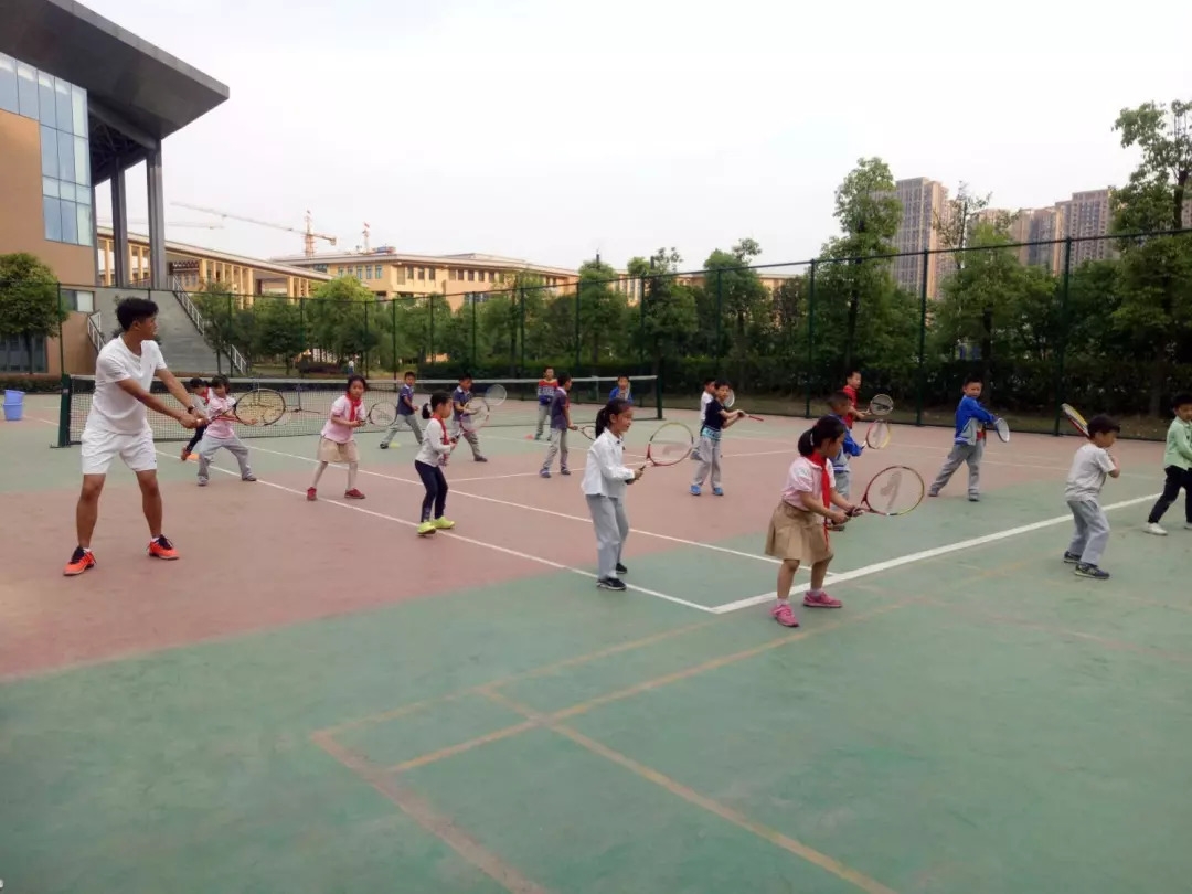 被教育部赞赏的学校,被教育部点名批评的院校