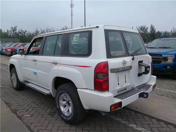 中东版途乐y61试驾,y61途乐视频试驾