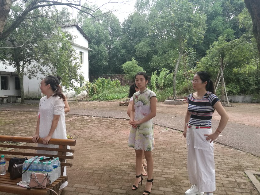 把关爱传递给你最关心的人,对老人最好的关爱是陪伴