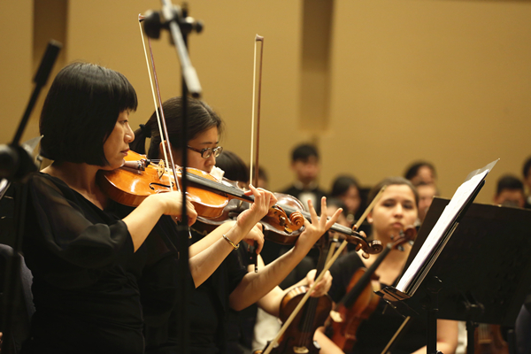 这部交响诗富有抒情性、幻想性及浪漫主义的色彩