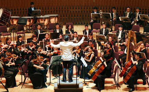 这部交响诗富有抒情性、幻想性及浪漫主义的色彩