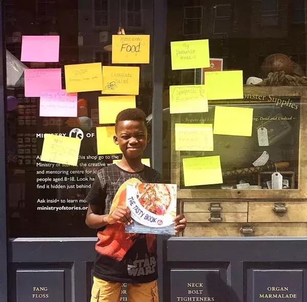 这家怪物用品商店一本正经的胡说八道，背后是竟然他们