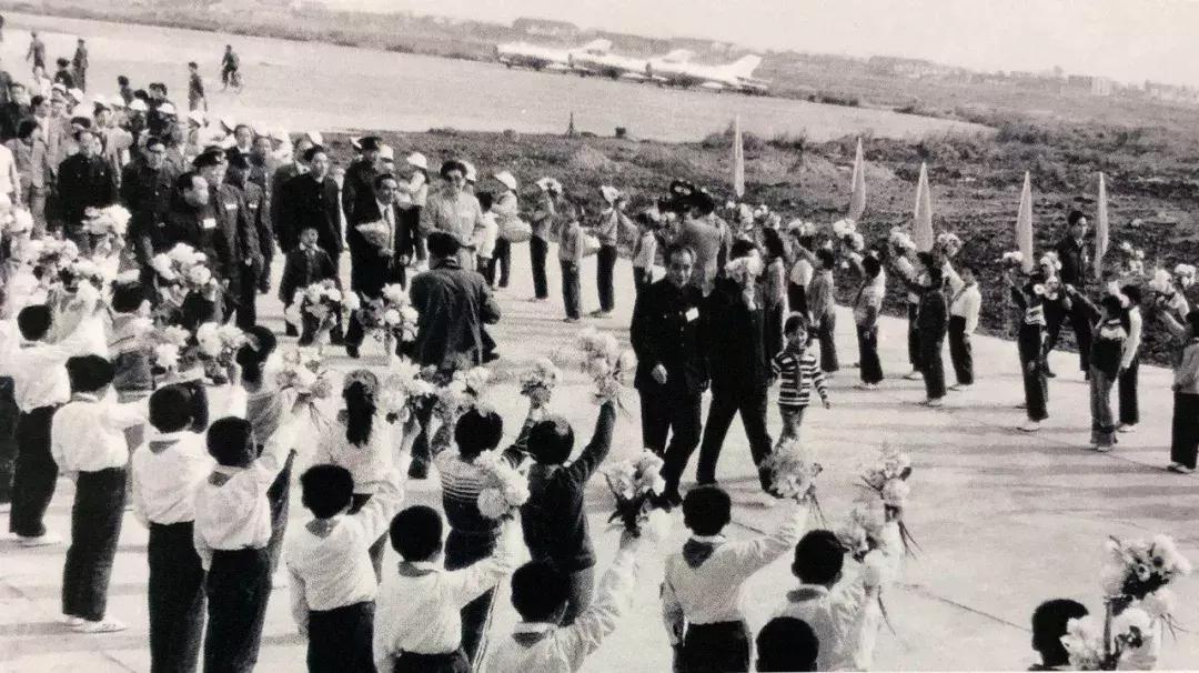 宁波机场直接到衢山,宁波机场到镇海区有多远