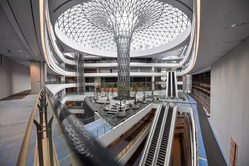 新晋高颜值商场LuOne来了！风铃幕墙穹顶天窗……一站式满足