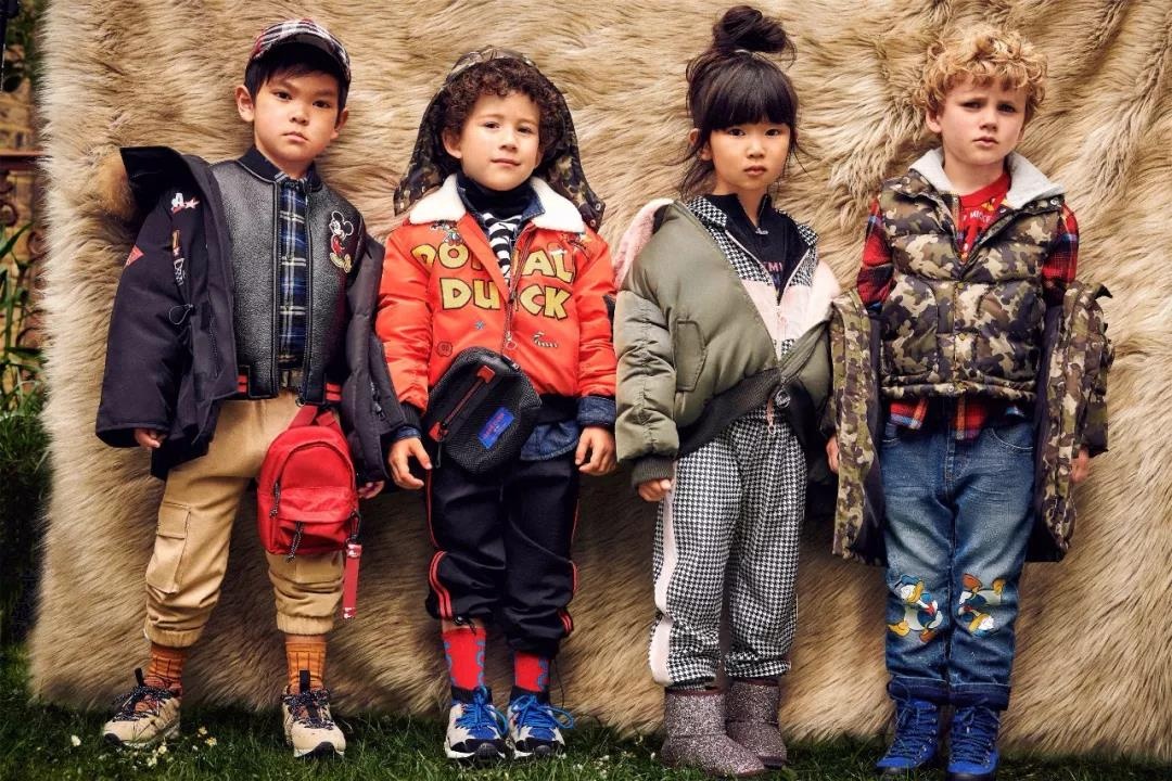 peacebird小黄人合作系列卫衣,peacebird和平精英联名