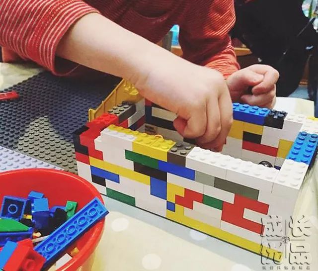 数学启蒙教具拼插积木,儿童智力拼装积木怎么拼