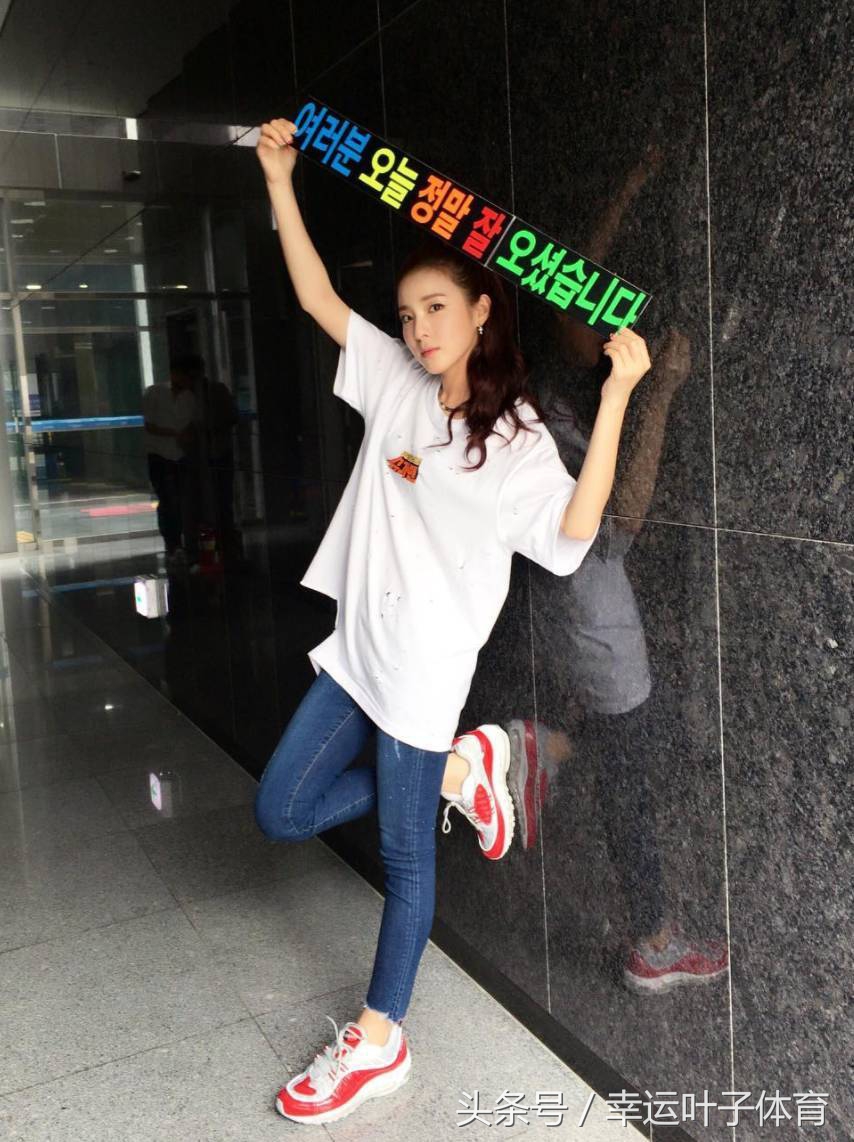 易烊千玺女神是朴彩英吗,易烊千玺偶像朴山多拉