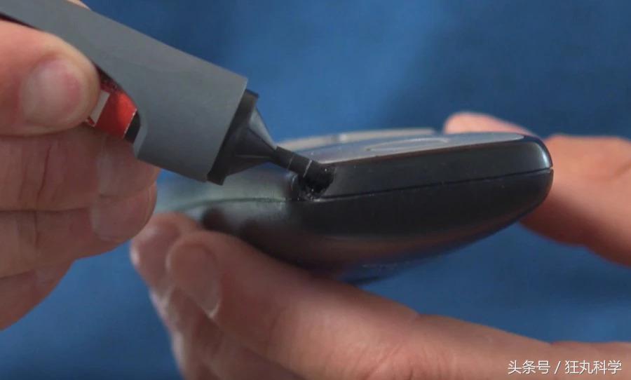 拯救强迫症的逆天修复胶水，地板、鱼缸、汽车都能修