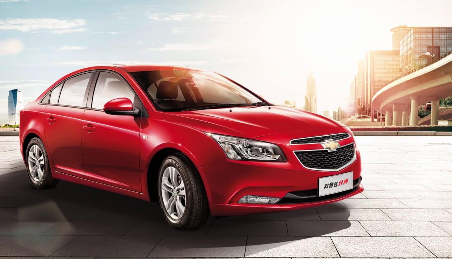 科鲁兹2019款四缸,8代思域对比科鲁兹