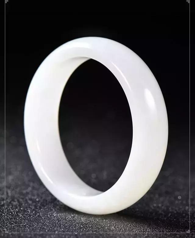 玉石会吸收人体油脂吗,玉石可以吸收人体的寒气吗