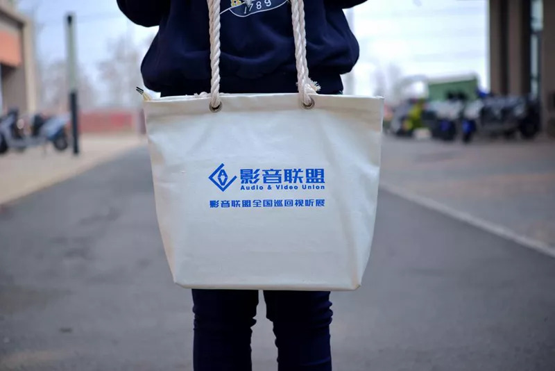 业界丨影音联盟贵阳站——Sony4K全新旗舰VW-878产品首次演示、全景声、智能演示互动