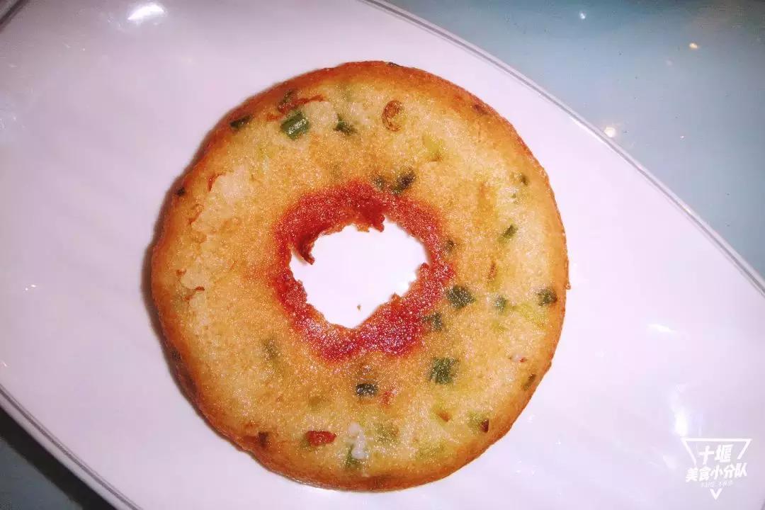 一方天地两柄勺!藏在十堰小区里的这些面窝摊,全靠熟人带路