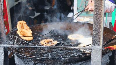 一方天地两柄勺!藏在十堰小区里的这些面窝摊,全靠熟人带路