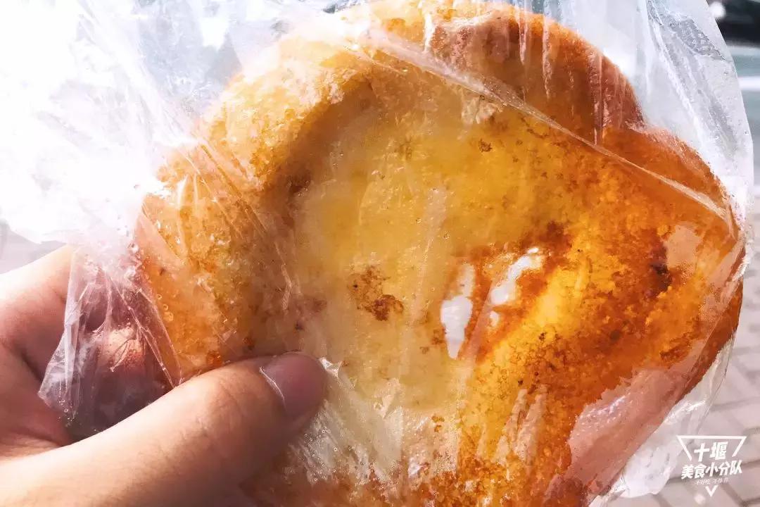 一方天地两柄勺!藏在十堰小区里的这些面窝摊,全靠熟人带路