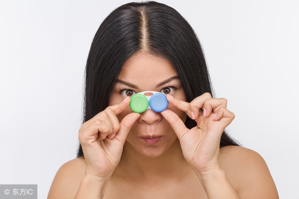 戴眼镜到底多显眼睛小,戴眼镜能不长度数吗