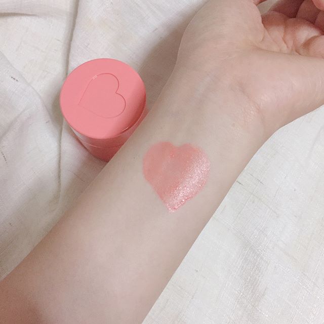 女孩的心脏*弹炸**!韩尚-我记忆重新推广“心形印章腮红