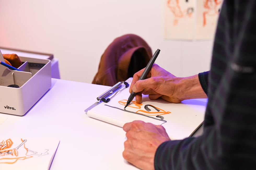 Hermès丝巾为何让全世界女人都着迷?爱马仕丝巾俱乐部给你解答