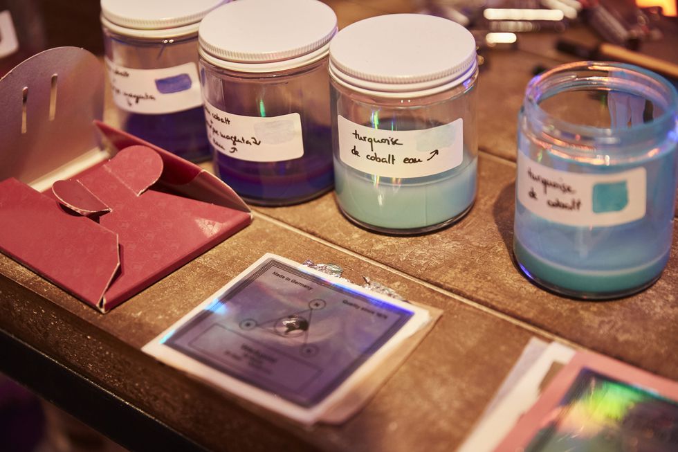 Hermès丝巾为何让全世界女人都着迷?爱马仕丝巾俱乐部给你解答