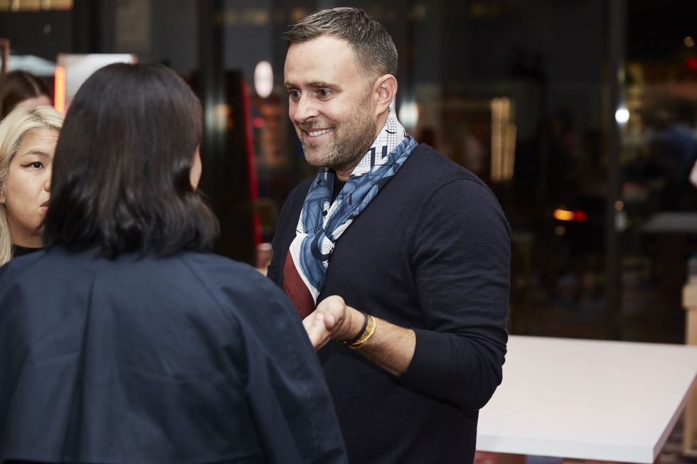 Hermès丝巾为何让全世界女人都着迷?爱马仕丝巾俱乐部给你解答