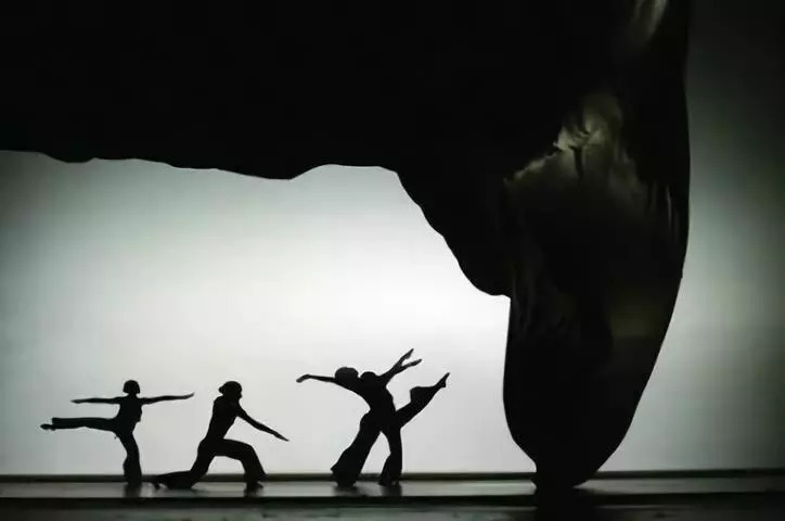 他造就轰动世界的华人舞蹈奇迹，舞出中华魂，却在大陆不为人知