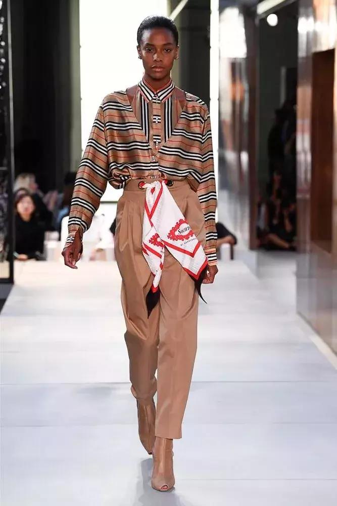 全新burberry风衣,全新burberry飞行夹克