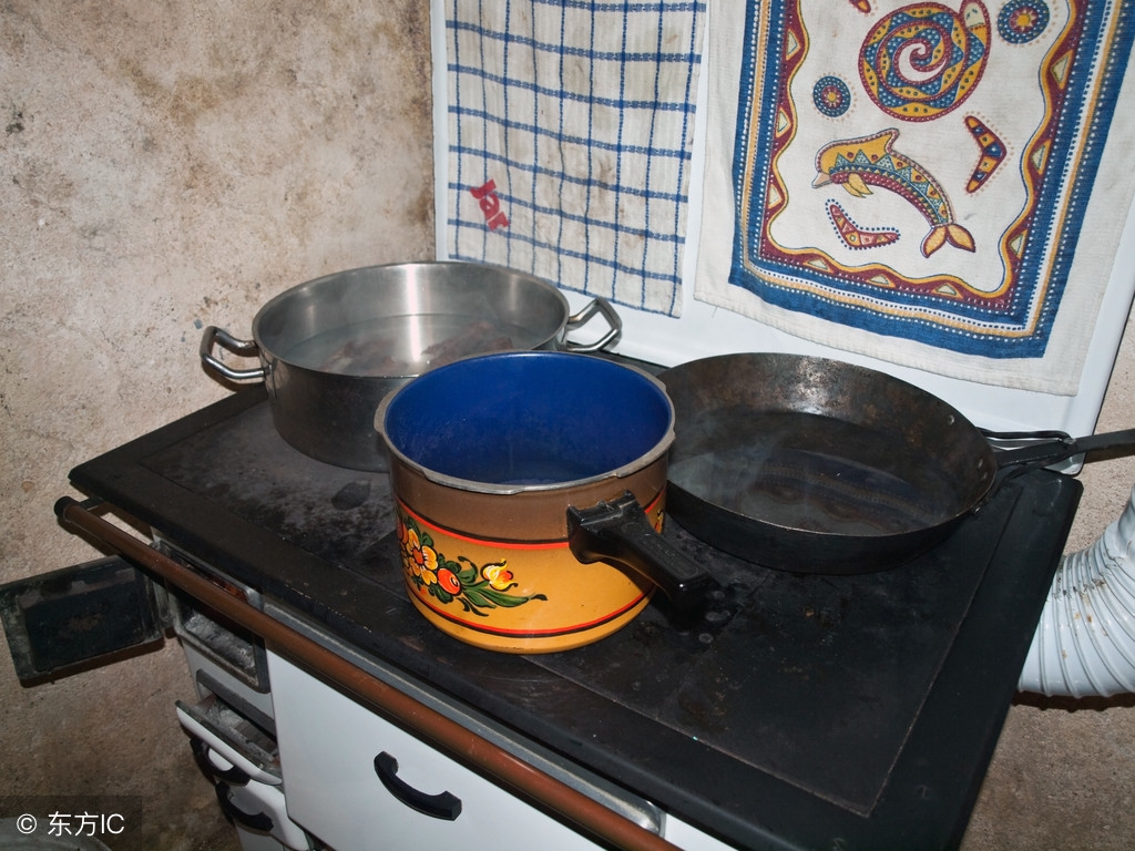 微波炉和电磁炉哪个适用,微波炉使用要注意什么问题