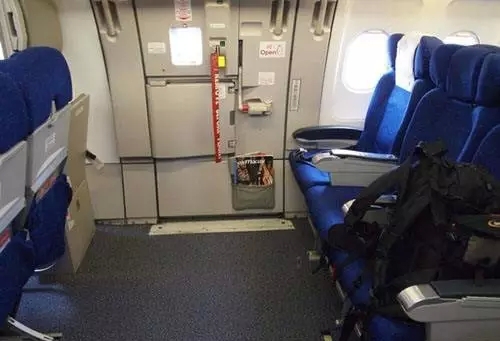 机场乘机注意事项,飞行出行注意安全