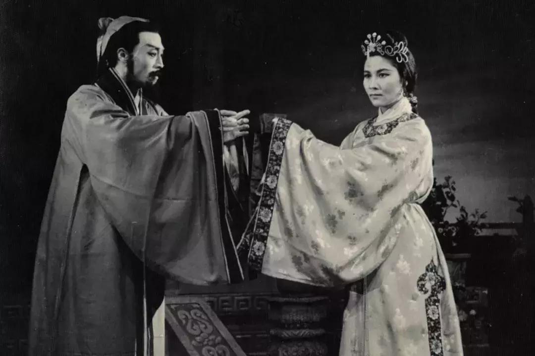 80后女孩,割舌自述:我们是最受压迫的一代