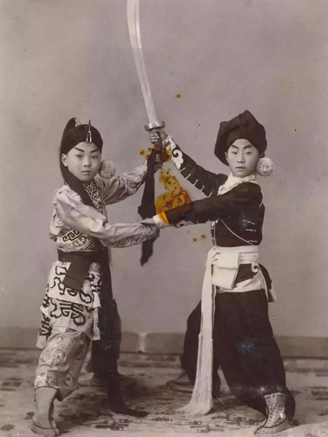 80后女孩,割舌自述:我们是最受压迫的一代