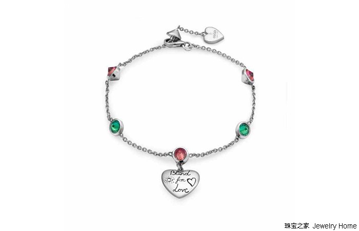 只戴银色怎么够？这个秋天加点色彩更出挑