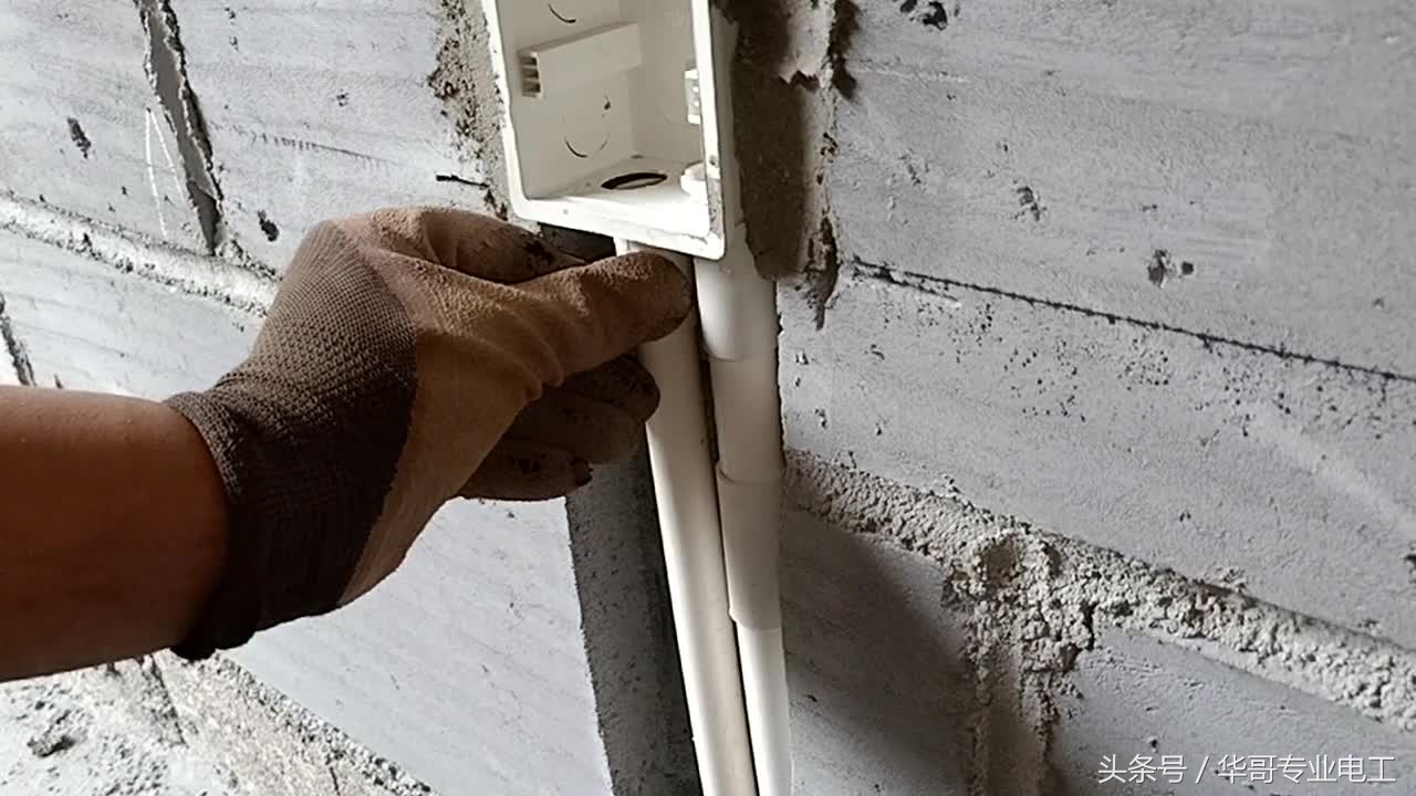 电工先穿线还是先布管,工地二次接线工作