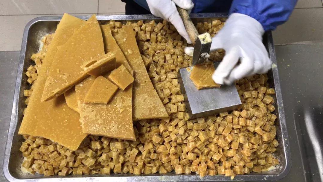 止咳润喉的方法泡水,比消炎药还靠谱的润喉止咳方法