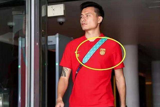 足坛球星梅西c罗谁更强,现在梅西与C罗的身价