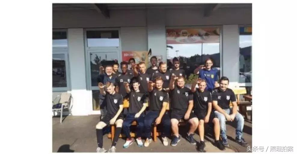 德国宣扬纳粹判五年刑，主播调侃*京大南***杀屠**仅被封杀，粉丝还送礼