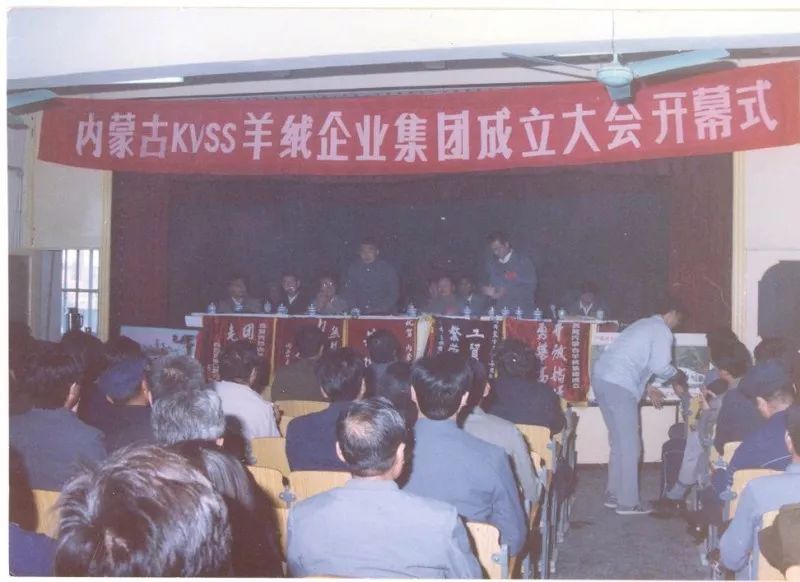 一件羊绒衫要多少原料,鄂尔多斯的什么羊绒衫最好