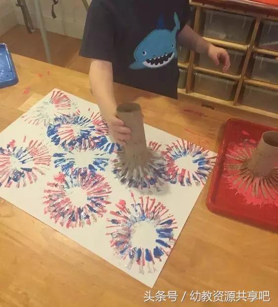 幼儿园儿童手工制作国庆节的图片,利用废品制作国庆节的手工三轮车