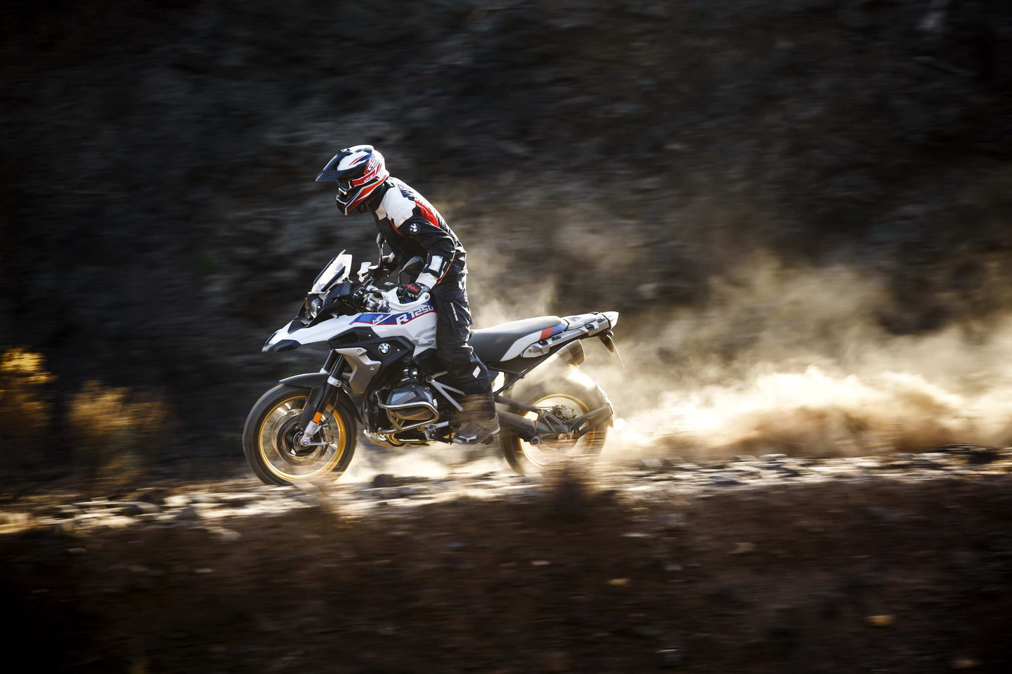 宝马r1250gshp版黑色款,高清宝马r1250gs壁纸