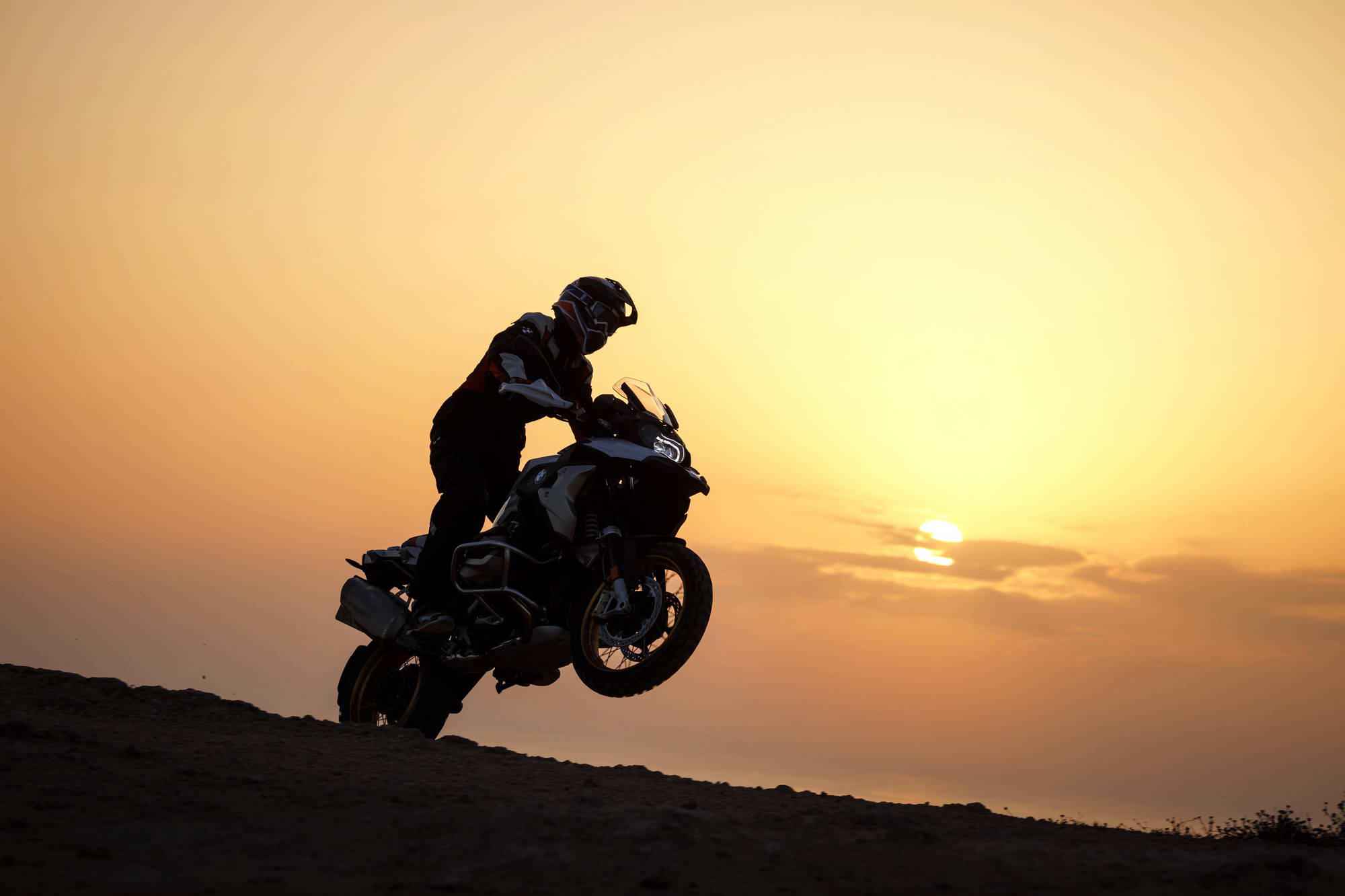 宝马r1250gshp版黑色款,高清宝马r1250gs壁纸